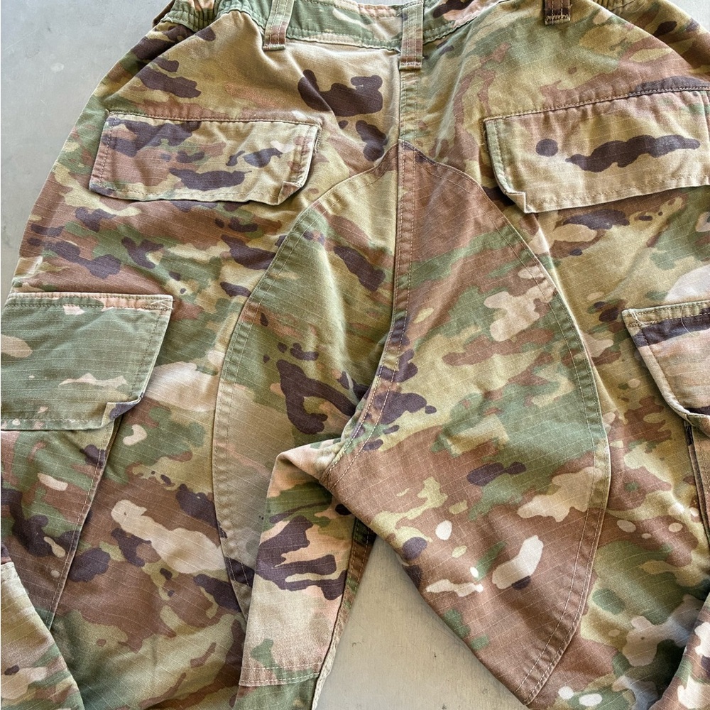 Camouflage Cargo Pants SZ 28 - Picture 8 of 11